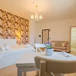 Aparthotel O'sole Mio