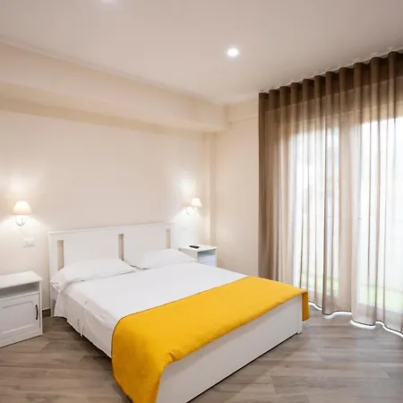 アパートホテル O'sole Mio ポンペイ