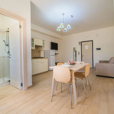 アパートホテル O'sole Mio 4*